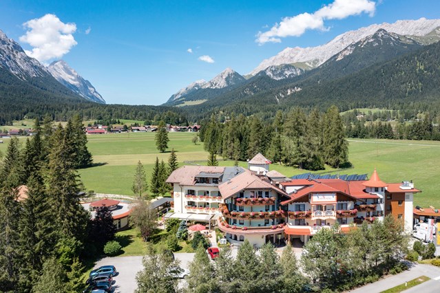 Alpenhotel Karwendel, dog-friendly hotel in Seefeld