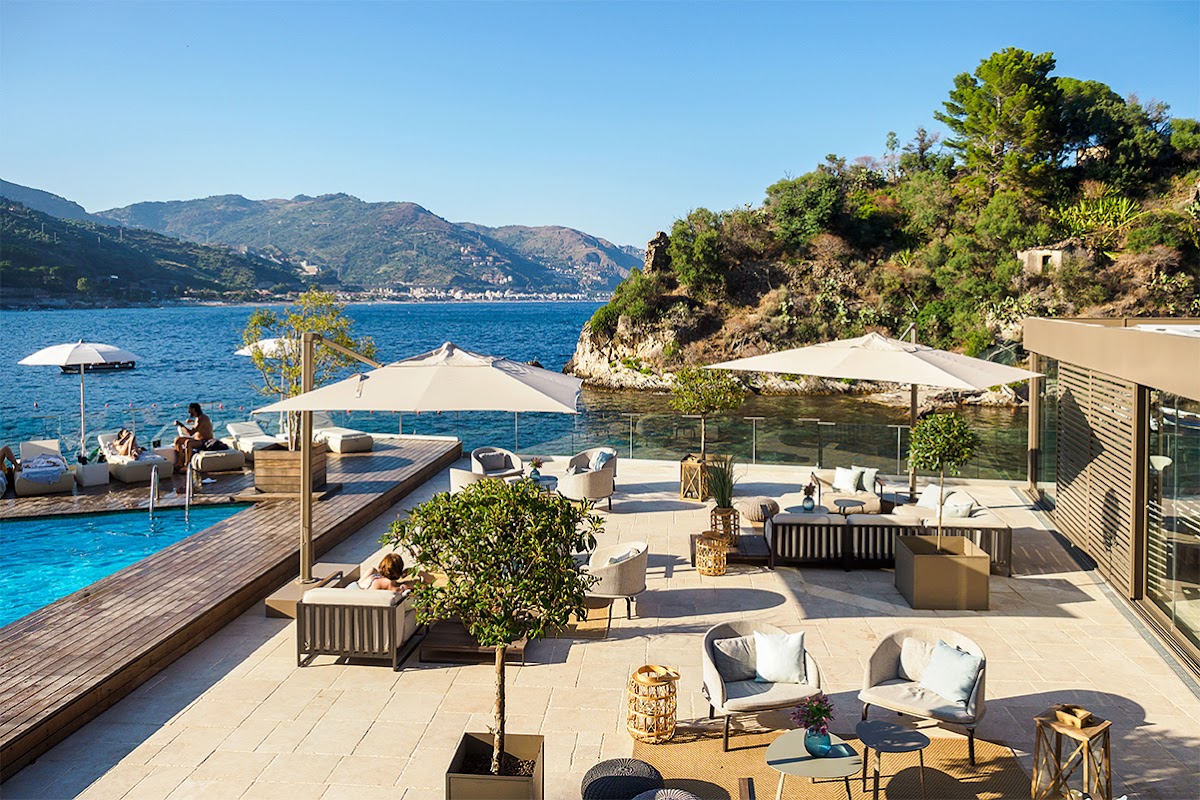 Best dog-friendly hotels in taormina