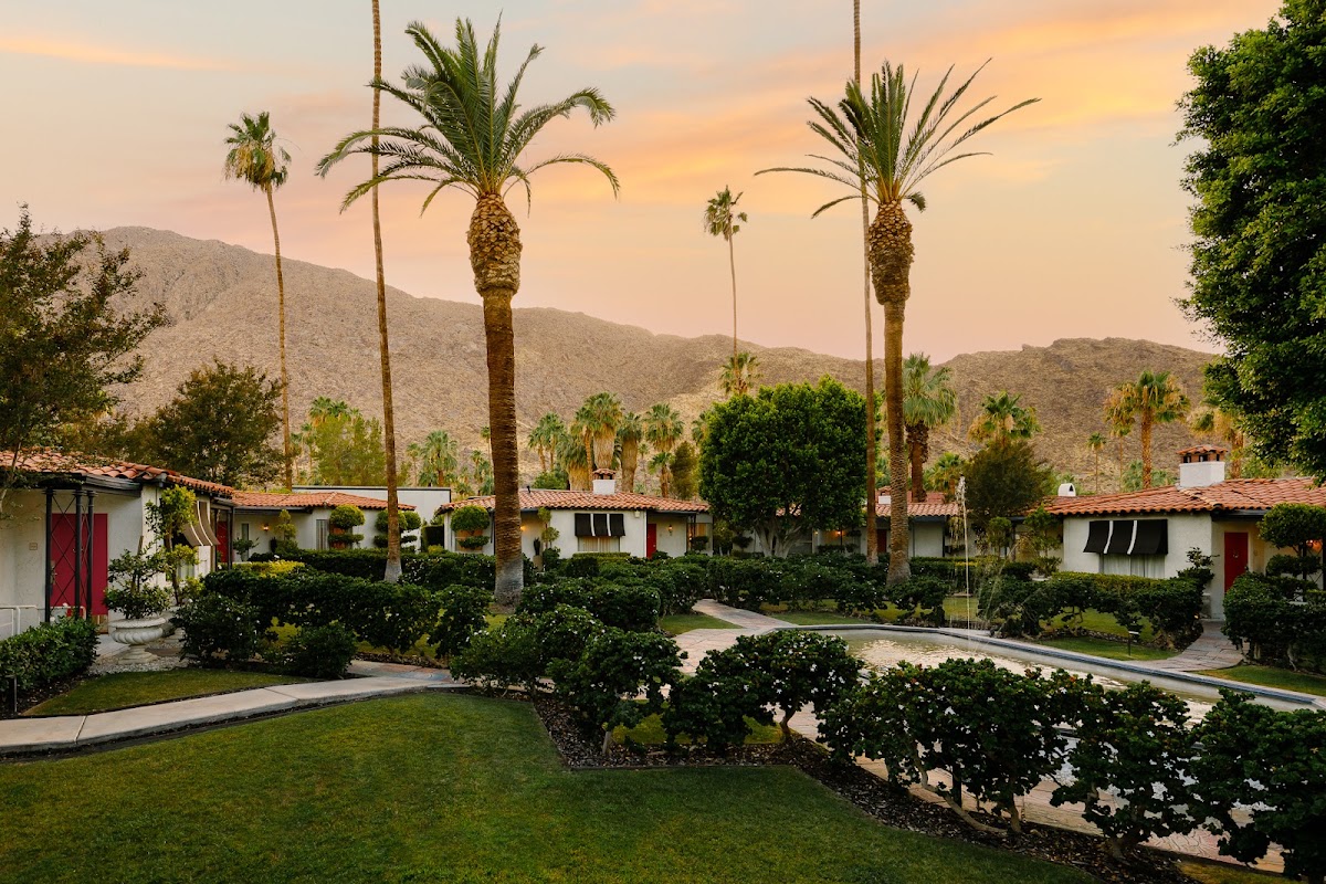 Avalon Hotel & Bungalows Palm Springs, dog-friendly hotel in Palm Springs