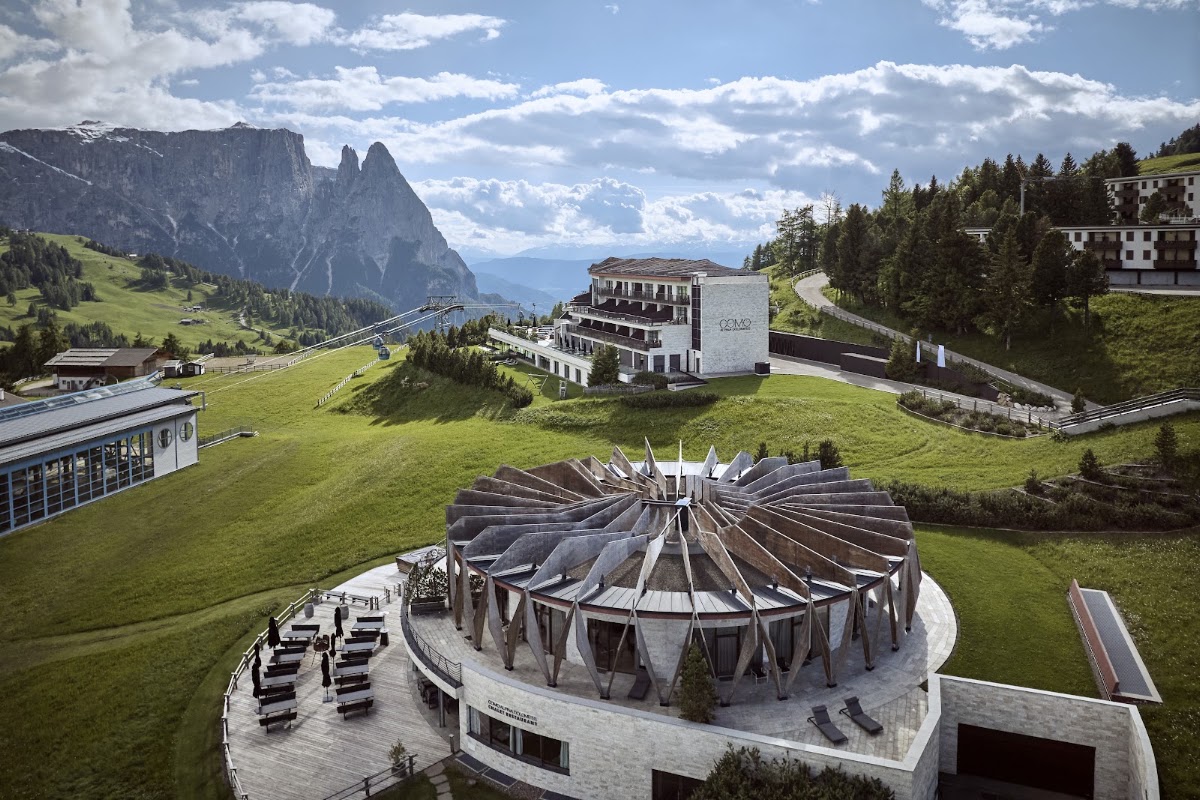 COMO Alpina Dolomites, dog-friendly hotel in Dolomites
