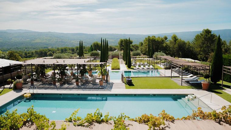 Coquillade Provence, dog-friendly hotel in Luberon and the Alpilles