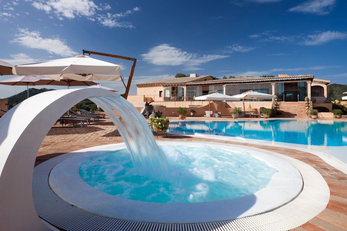 Country Resort Parco degli Ulivi, dog-friendly hotel in Sardinia