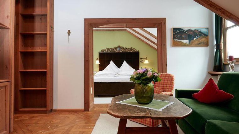 Das Bergschlössl, dog-friendly hotel in Arlberg and Vorarlberg