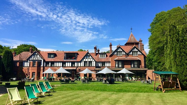 Forest Park Country Hotel & Inn, dog-friendly hotel in New Forest and Dorset