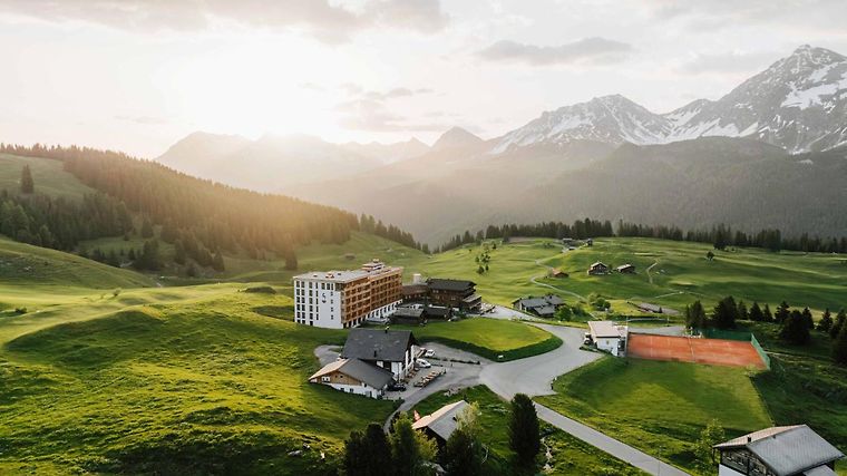 Golf- & Sporthotel Hof Maran, dog-friendly hotel in Graubunden