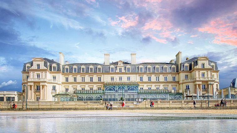 Grand Hôtel des Thermes, dog-friendly hotel in Brittany