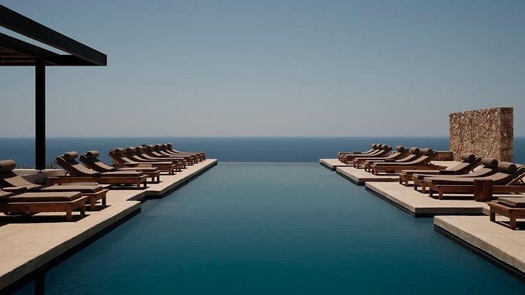Gundari, dog-friendly hotel in Milos and Sifnos