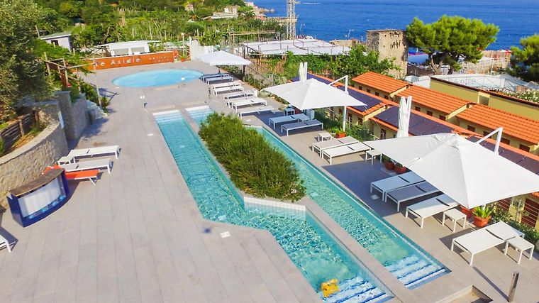 Hotel & Resort Le Axidie, dog-friendly hotel in Capri Ischia and Sorrento
