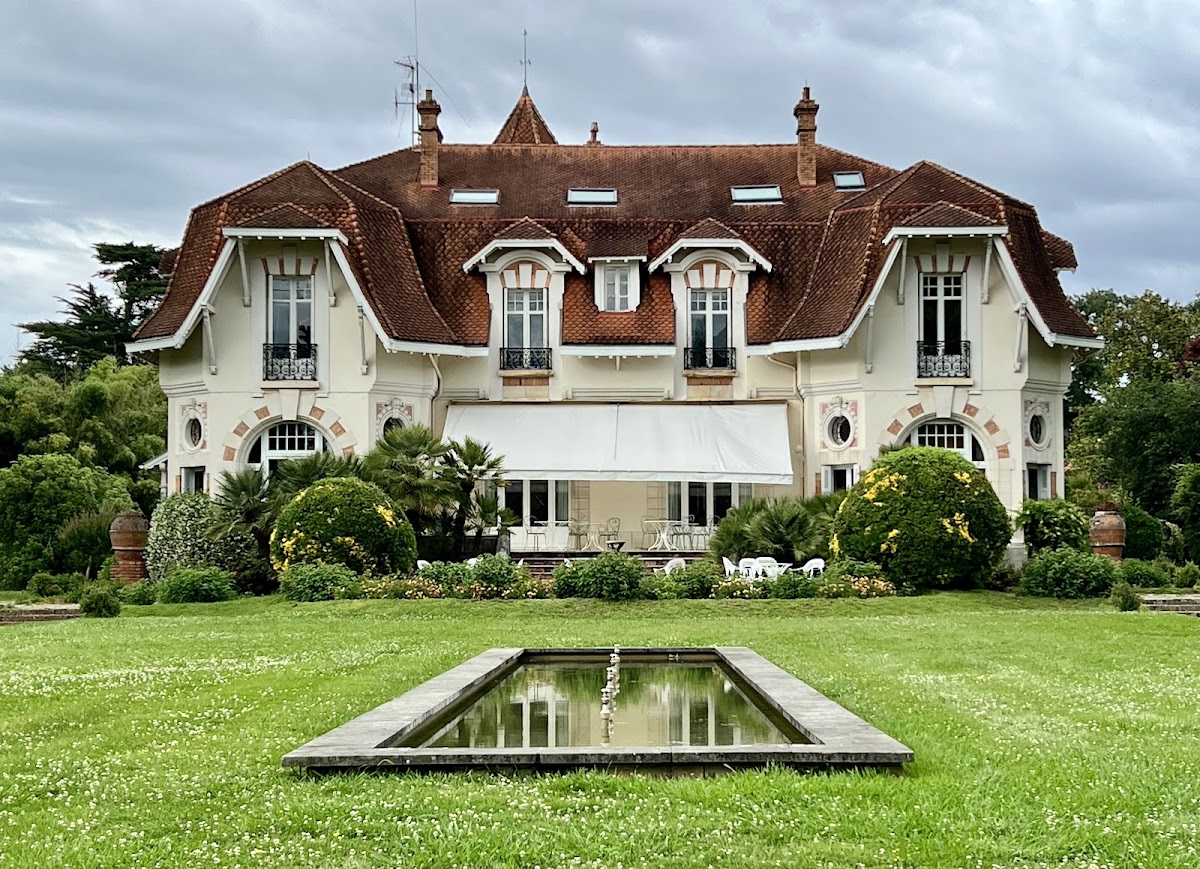 Hôtel Château du Clair de Lune, dog-friendly hotel in Biarritz
