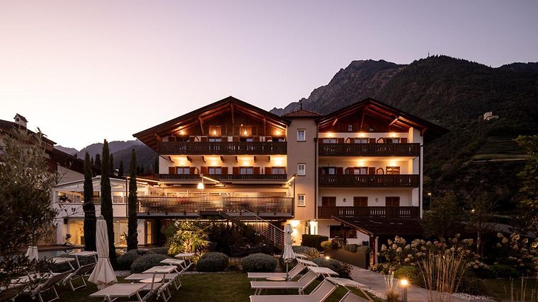 Hotel Der Heinrichshof, dog-friendly hotel in Merano and South Tyrol