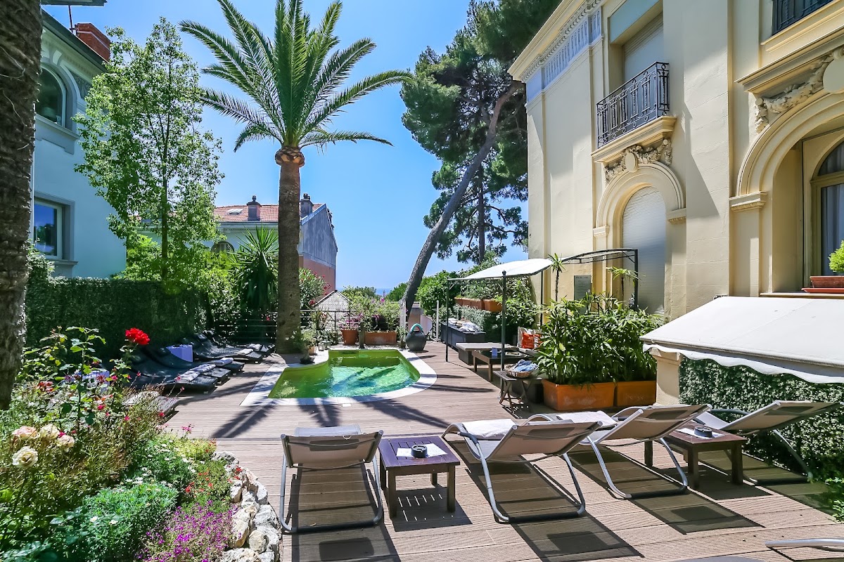 Hôtel du Petit Palais, dog-friendly hotel in Nice