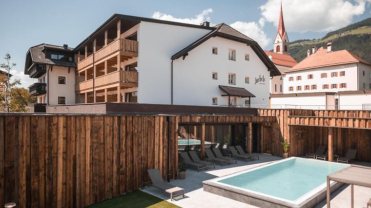 Hotel Gasthof Jochele, dog-friendly hotel in Merano and South Tyrol