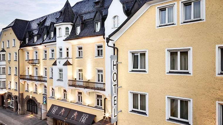 Hotel Grauer Bär, dog-friendly hotel in Innsbruck