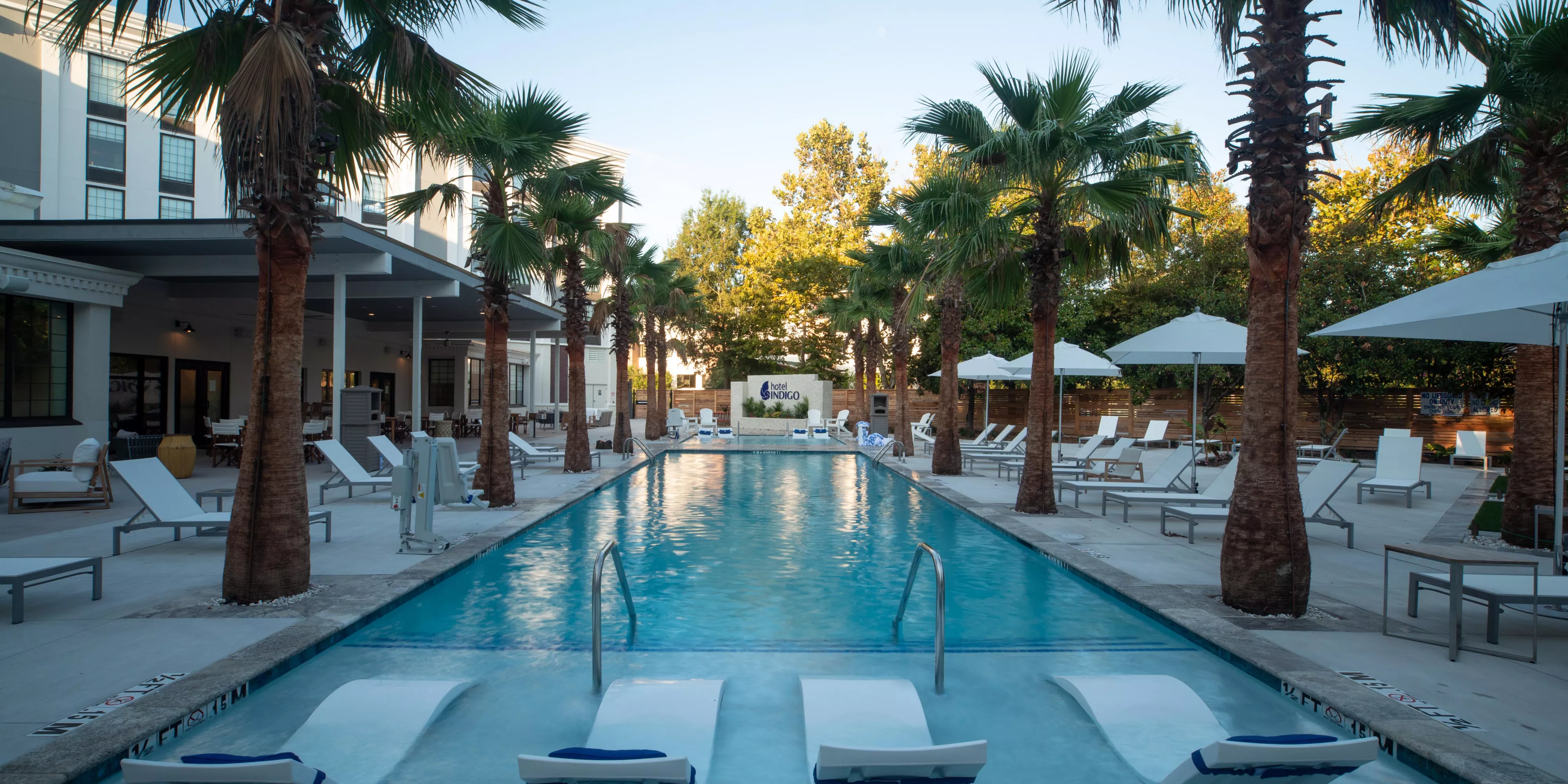 Hotel Indigo Mount Pleasant, dog-friendly hotel in Charleston