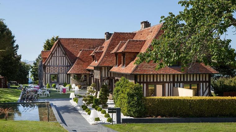 Hôtel La Chaumière, dog-friendly hotel in Deauville and Normandy