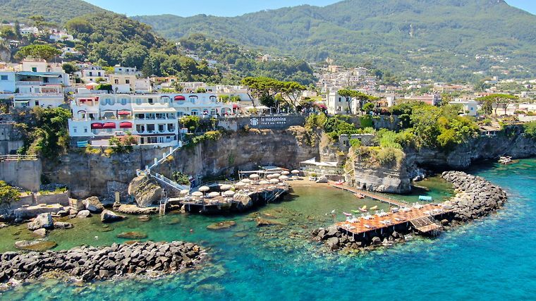 Hotel La Madonnina, dog-friendly hotel in Capri Ischia and Sorrento