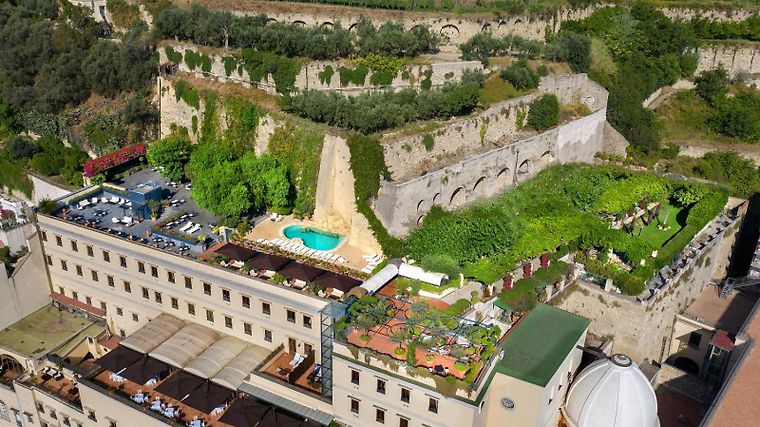 Hotel San Francesco al Monte, dog-friendly hotel in Capri Ischia and Sorrento
