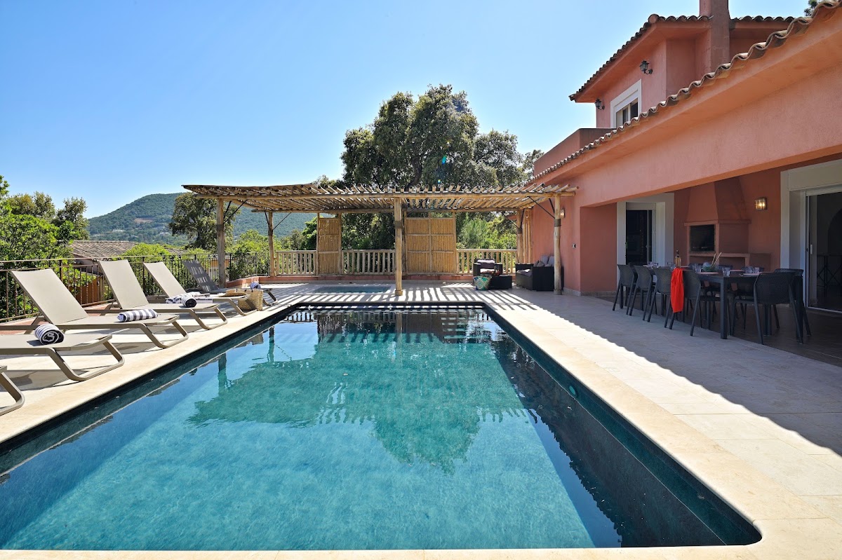 Hôtel U Paesolu, dog-friendly hotel in Corsica