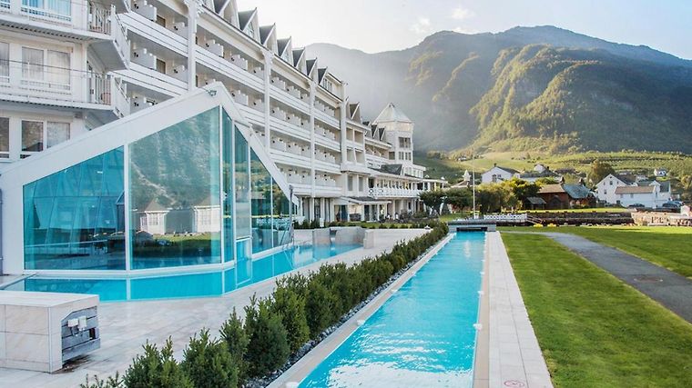 Hotel Ullensvang, dog-friendly hotel in Bergen
