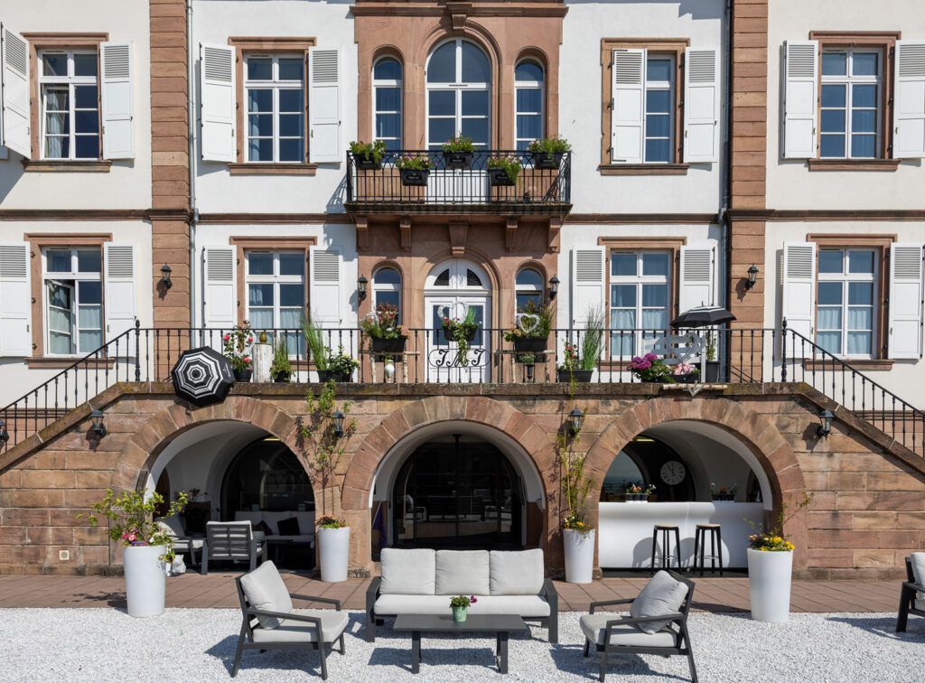 Hôtel Val-Vignes Colmar Haut-Koenigsbourg, dog-friendly hotel in Colmar