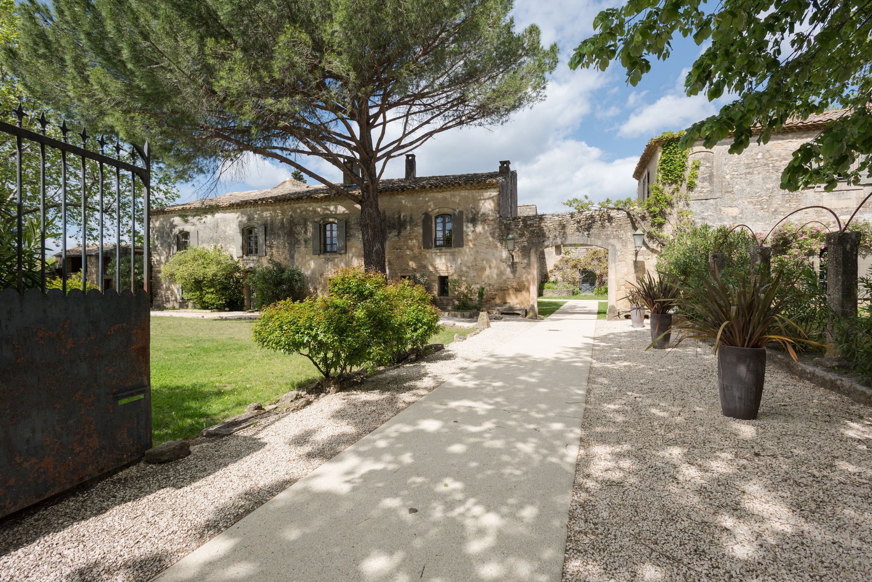 La Bégude Saint-Pierre, dog-friendly hotel in Camargue and Languedoc