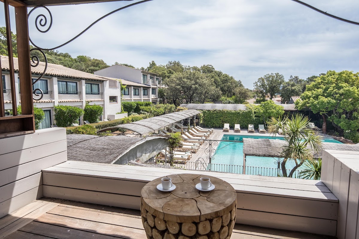Le Roi Théodore, dog-friendly hotel in Corsica