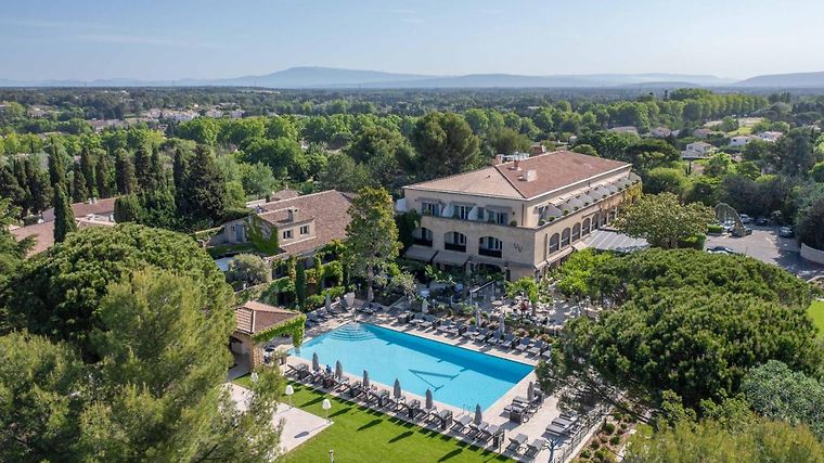 Le Vallon de Valrugues Hotel Spa & Villas, dog-friendly hotel in Luberon and the Alpilles