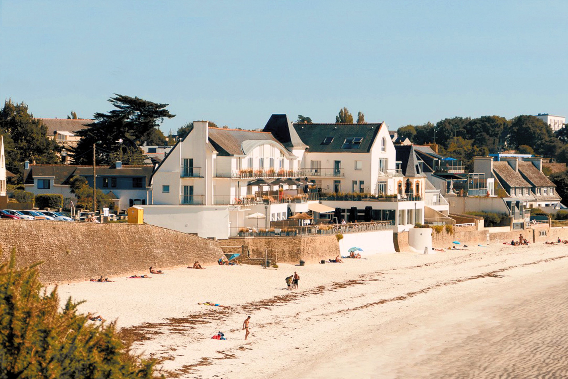 Les Sables Blancs, dog-friendly hotel in Brittany