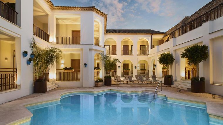 NH Collection Palacio de Córdoba, dog-friendly hotel in Granada and Córdoba
