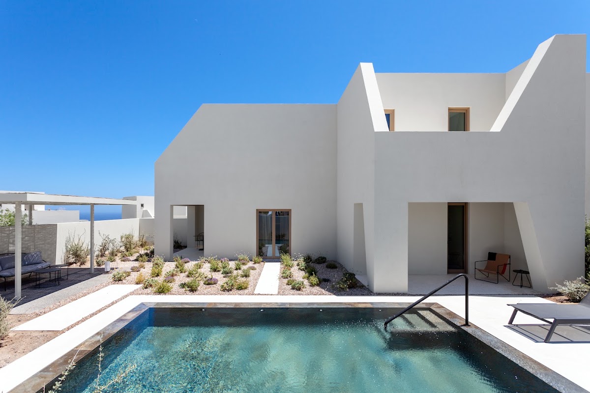 NOŪS Santorini, dog-friendly hotel in Santorini