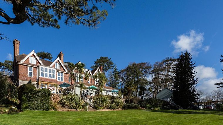 Orestone Manor, dog-friendly hotel in Devon