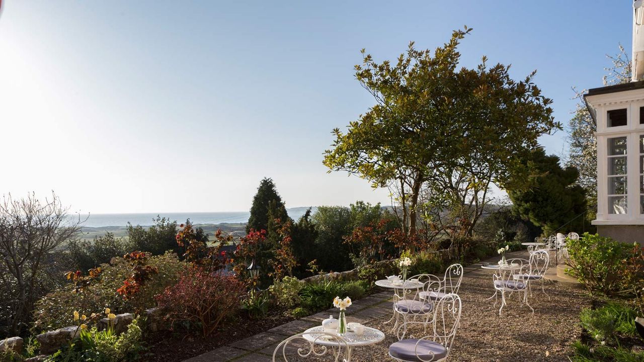 Penally Abbey, dog-friendly hotel in Wales