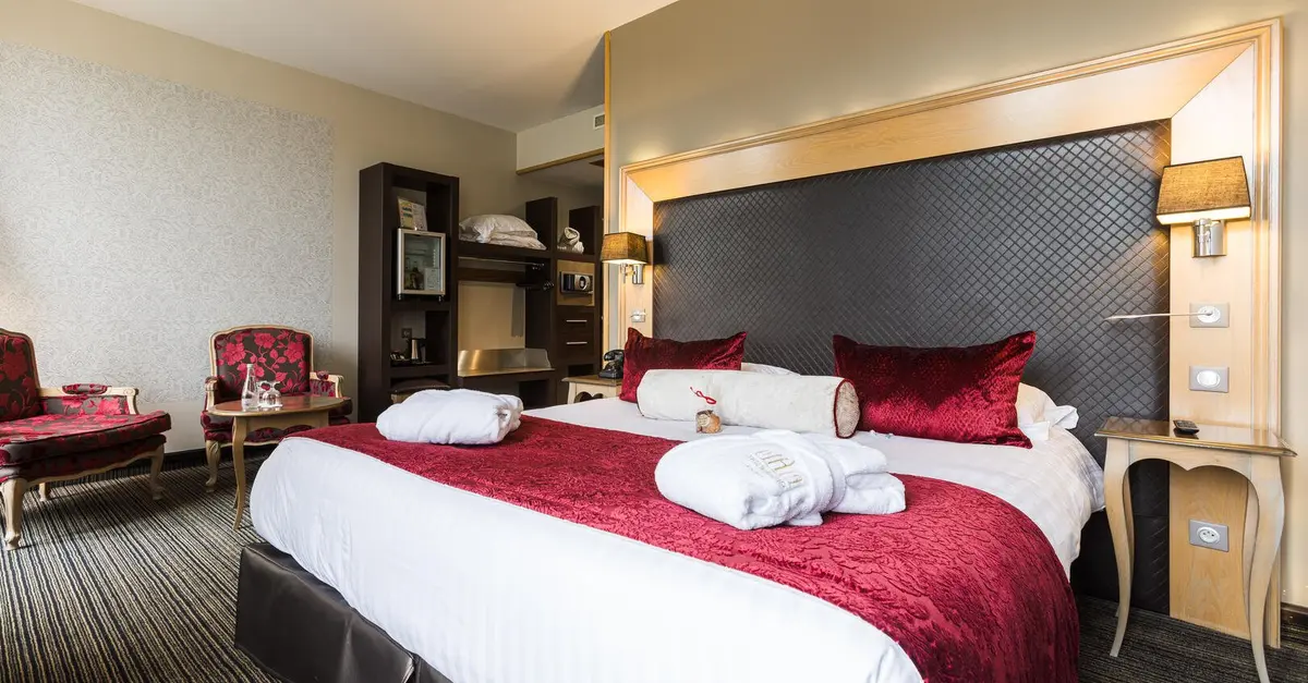 Plaza Madeleine & Spa, dog-friendly hotel in Dordogne and the Lot
