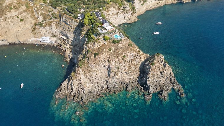 Punta Chiarito Resort, dog-friendly hotel in Capri, Ischia and Sorrento