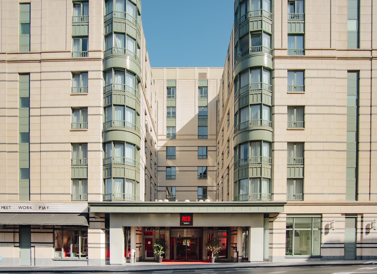 Radisson RED Brussels, dog-friendly hotel in brussels