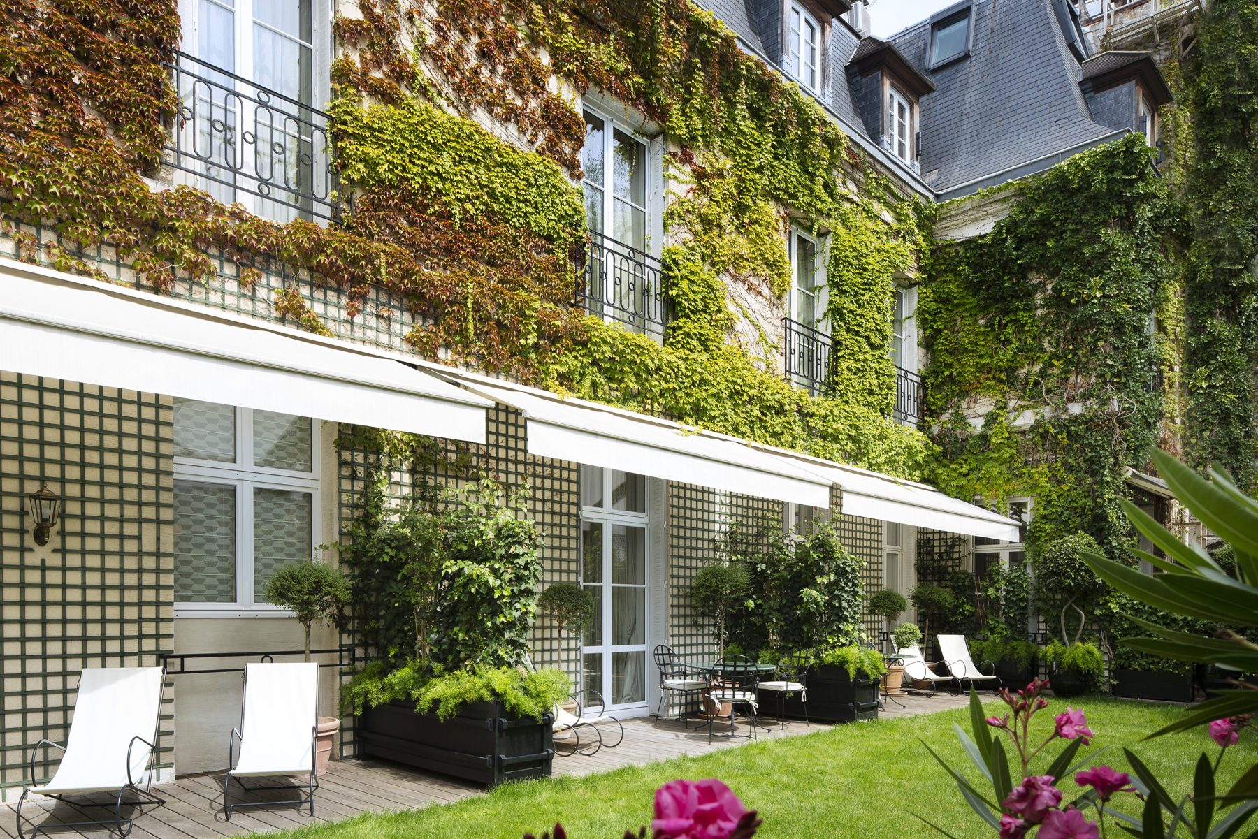 Relais Christine, dog-friendly hotel in Paris