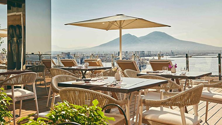 Romeo Napoli, dog-friendly hotel in Capri Ischia and Sorrento