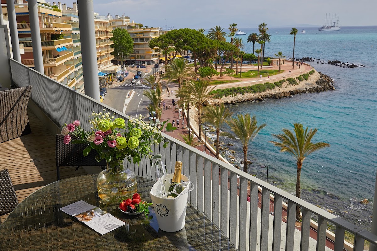 Royal Antibes, dog-friendly hotel in Antibes