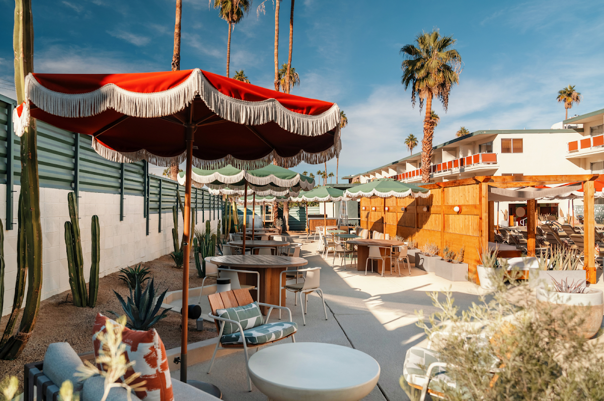 Royal Sun Palm Springs, dog-friendly hotel in Palm Springs