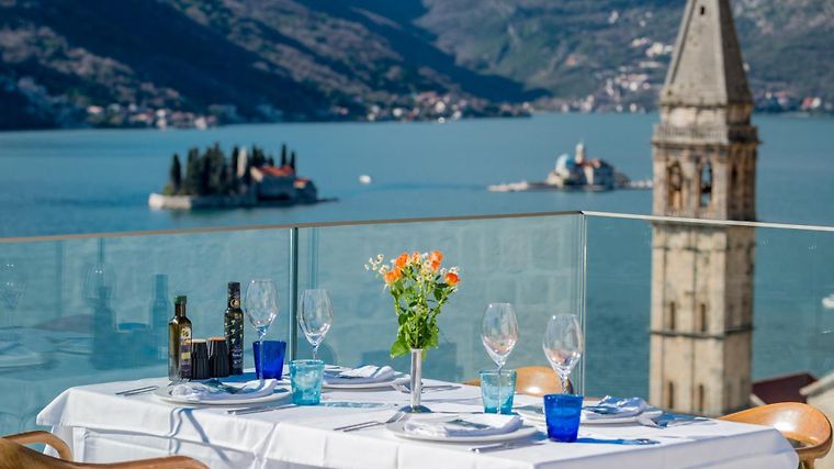 Santa Boka, dog-friendly hotel in Montenegro
