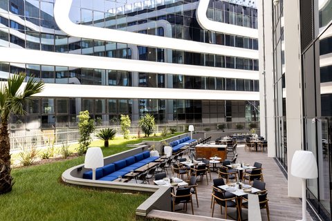 Sheraton Nice Airport, dog-friendly hotel in Nice