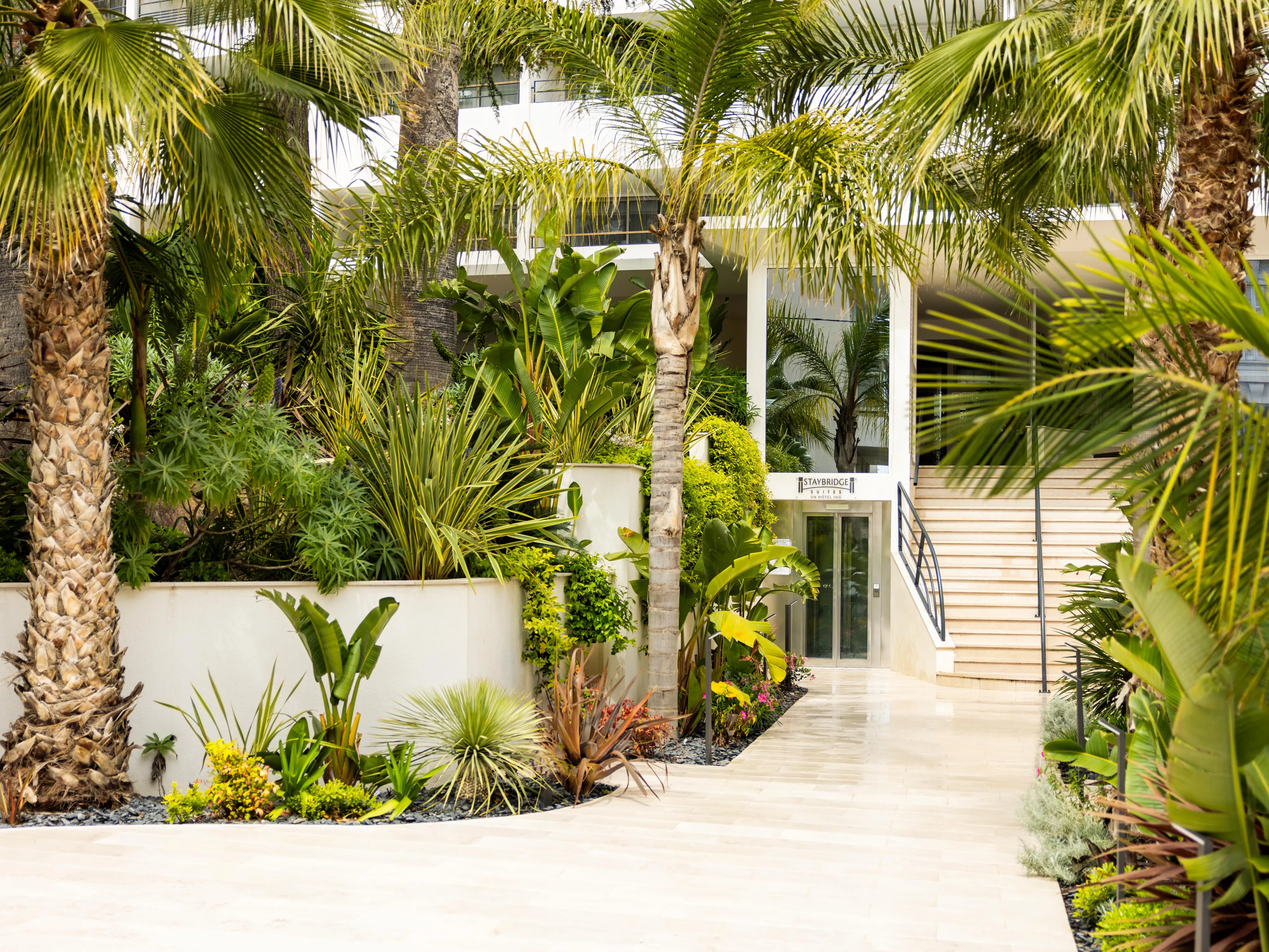 Staybridge Suites Cannes Centre, dog-friendly hotel in Cannes
