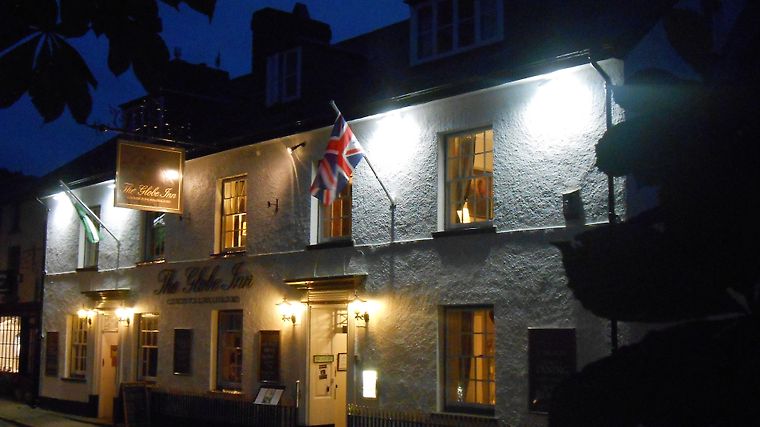 The Globe Inn, dog-friendly hotel in Devon