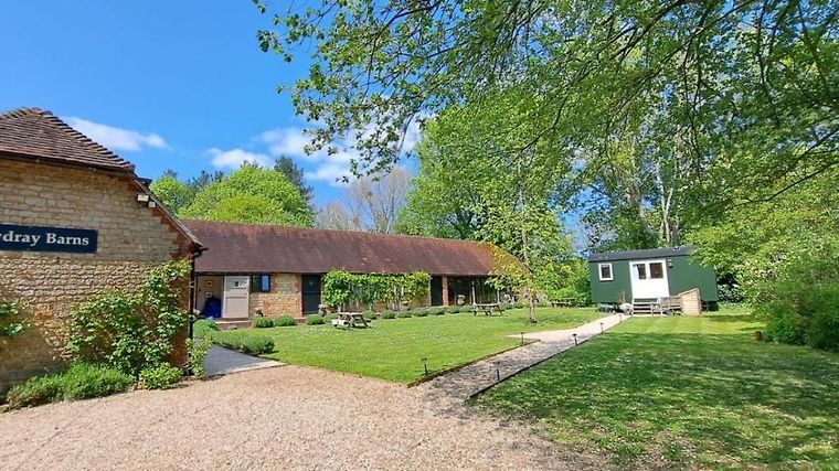The Halfway Bridge, dog-friendly hotel in Sussex and Kent