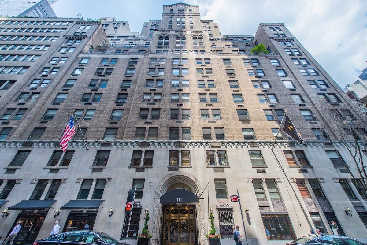 The Lombardy Hotel, dog-friendly hotel in New York