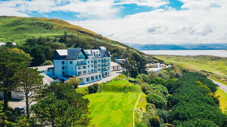 Trefeddian Hotel, dog-friendly hotel in Wales
