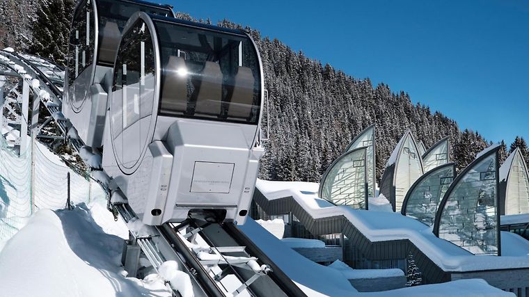 Tschuggen Grand Hotel, dog-friendly hotel in Graubünden