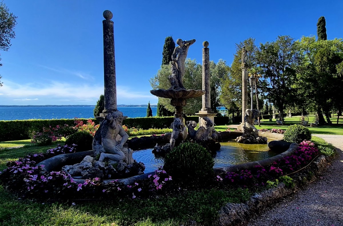 Villa Cortine Palace Relais & Châteaux, dog-friendly hotel in Lake Garda