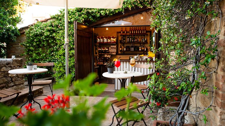 Villa Liberty Boutique Hotel - Borgo Capitano Collection, dog-friendly hotel in Siena and Val d'Orcia