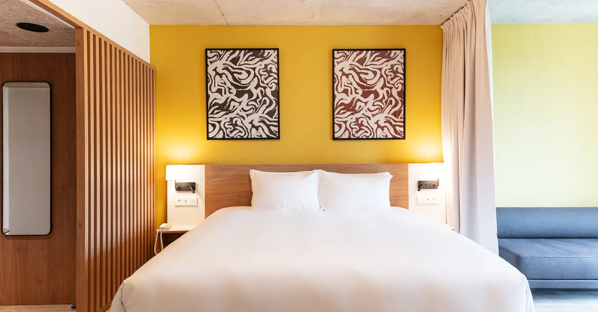 voco Beaune Cité des Vins, dog-friendly hotel in Burgundy